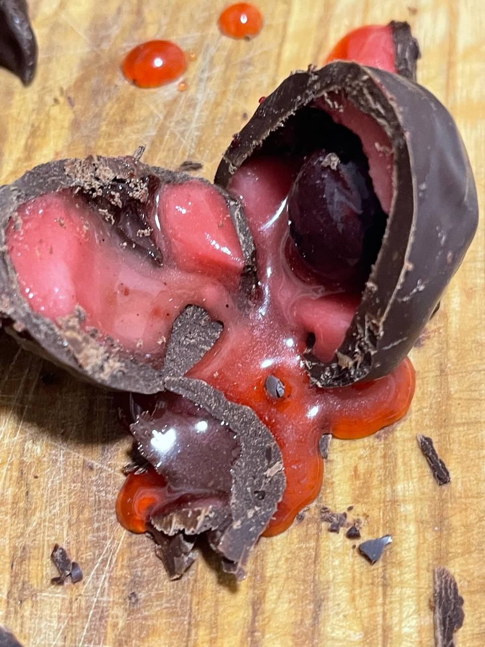 Вишня в шоколаді
