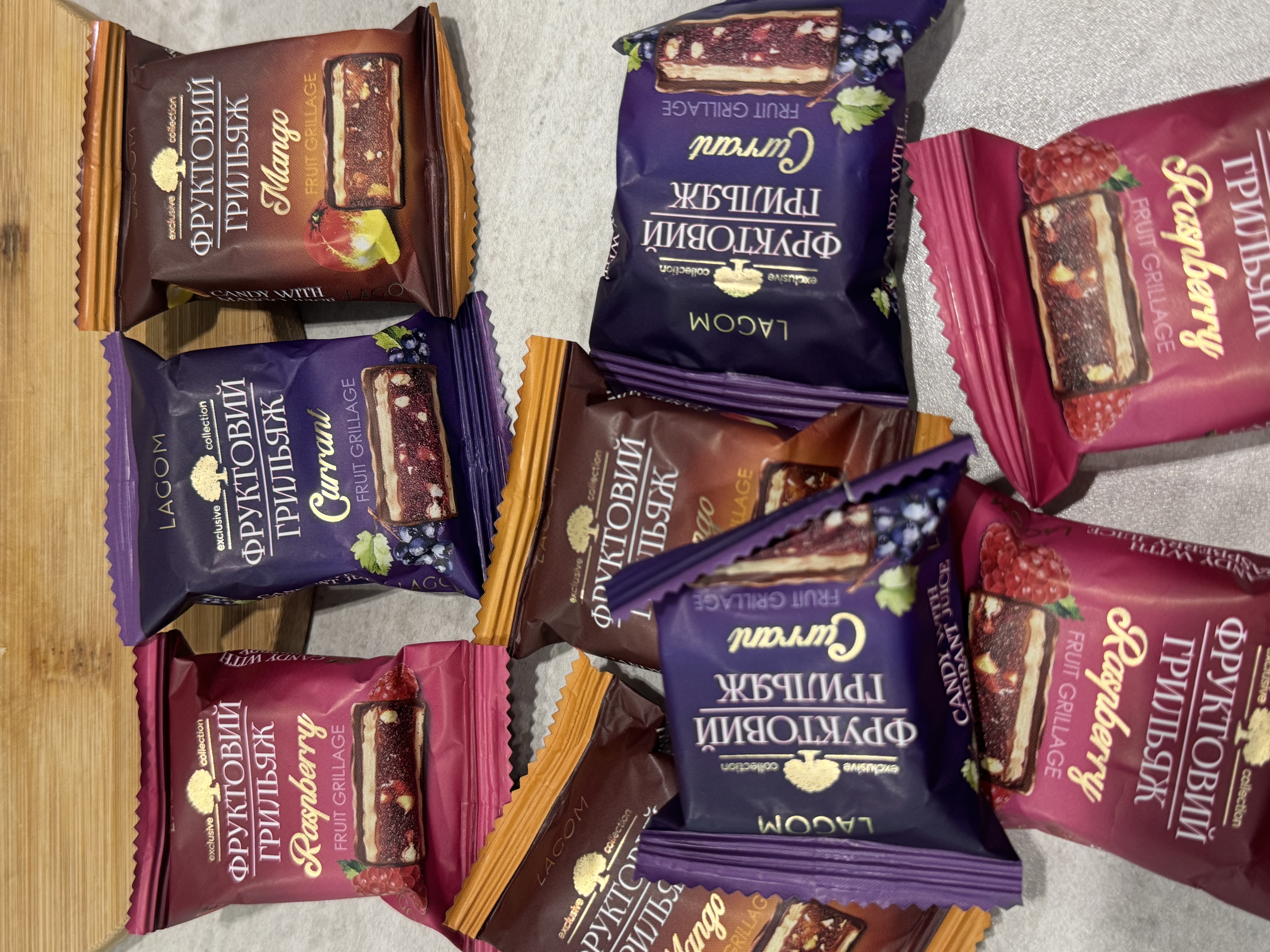 Фруктовий грильяж асорті